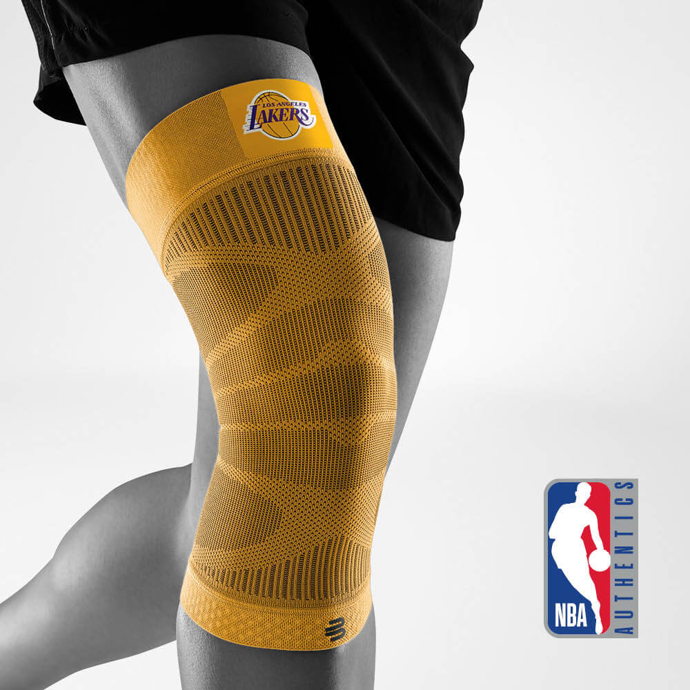 Complete uitzicht kniekleep nba la lakers op de gestileerde grijze body