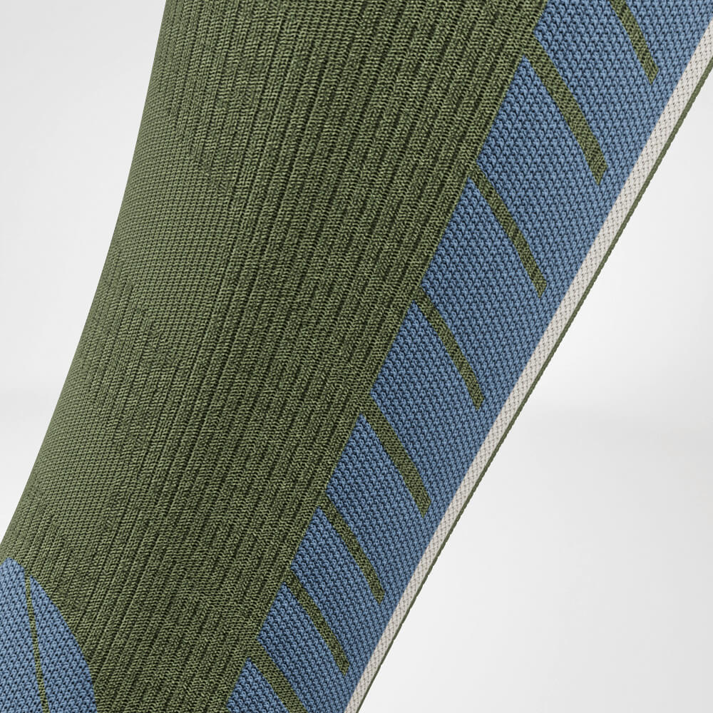 Green Ski Compression Sock – Maximum Support and Comfort for Skiing.