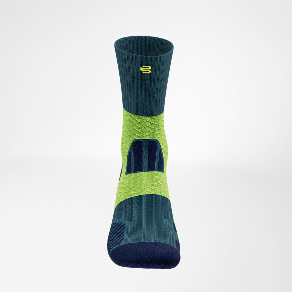 Gemiddeld lengte Trail Runrun Running Socks Blue-Green vooraanzicht Vooruitzicht van het voorste van de blauw -green middelgrote Trail -run -lopende sokken