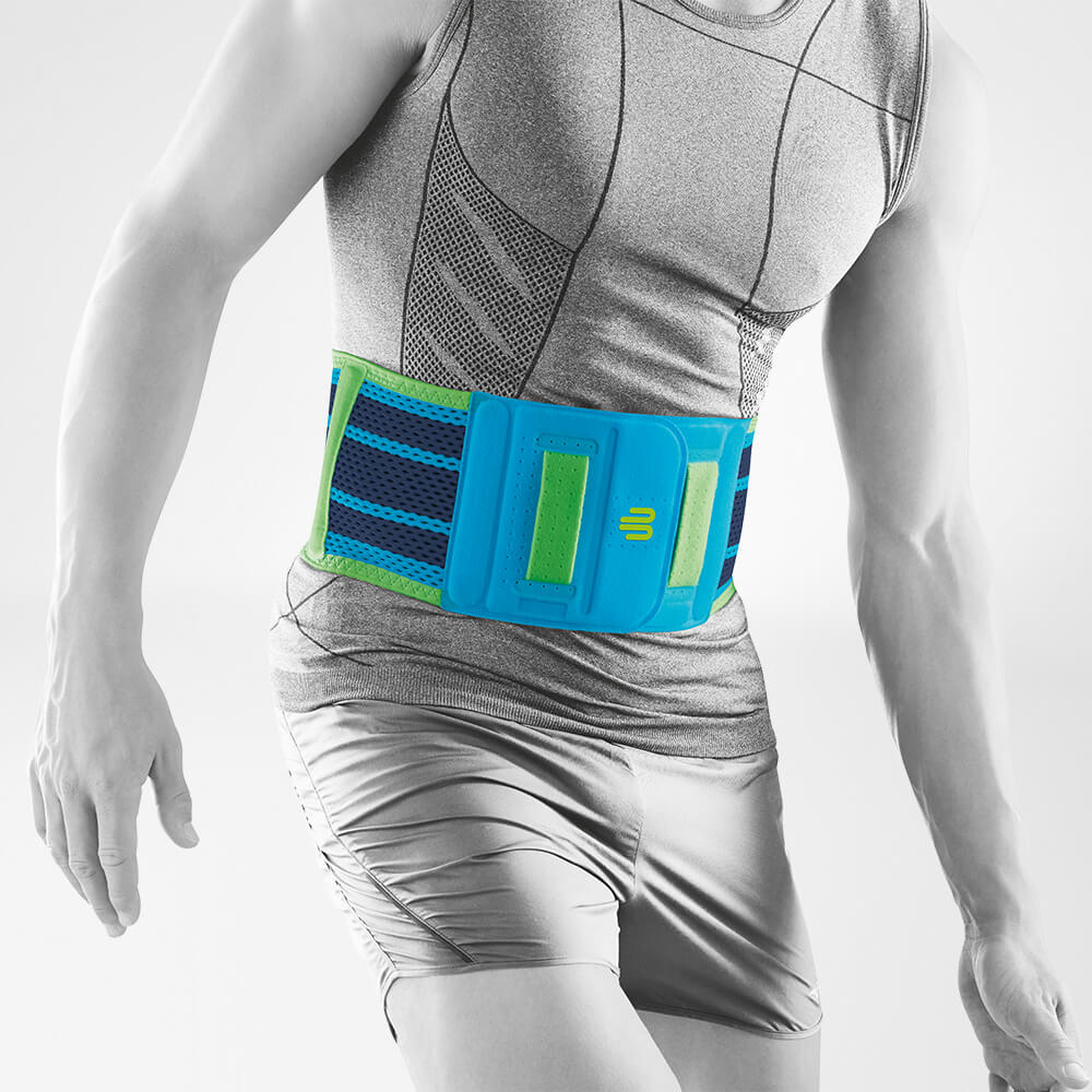 Vooraanzicht van een Rivera-gekleurd sportband voor de achterkant op een gestileerd grijs lichaam