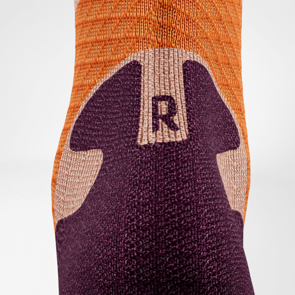 Detaillering van Achilles Comfort Zone van de Purple Orange Medium -Length Trail Run - Running Socks
