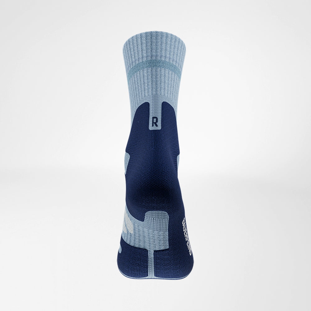 Merino-wandelsokken van middellange lengte lichtblauw achterkant Achteraanzicht van de lichtblauwe medium -lengte merino - wandelsokken