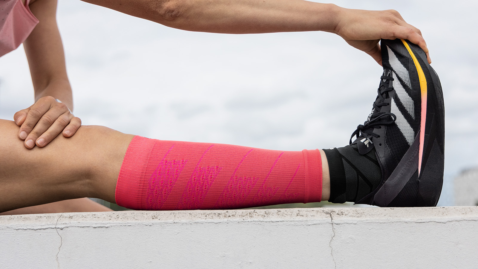 Stretching + Run Performance Compression Socks = extra duw voor uw kalveren Waden met langlopende sokken in roze