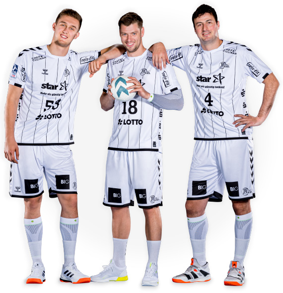 Handbalspeler Nikola Bilek Niclas Ekberg en Domagoj Duvnjak van Thw Kiel poseren in een goed humeur