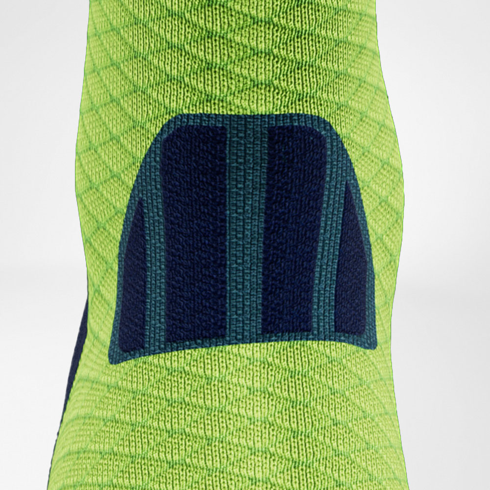 Trailrun Running Socks Blue-Green Detail Achilles Comfort Gedetailleerd beeld van het Achilles -huwelijksgebied van de Blue -Green Trail Run - Running Socks