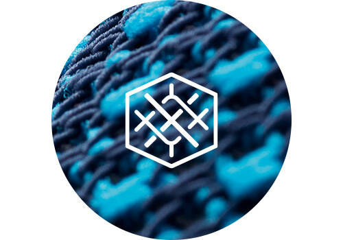 Licht en klimaatregulerend dankzij 3D-Air Knit: The Sports Knie Support Detail van het weefsel van een sportkniesteun met de gestileerde tekening van het 3D-Airknit-pictogram